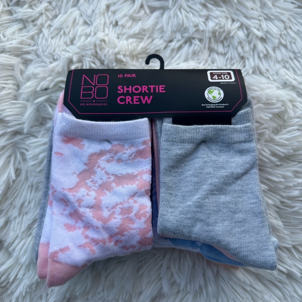 No Boundaries Shortie Crew Socks size 4-10